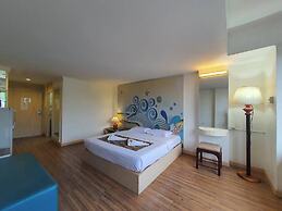 The Pacific Cool Chic