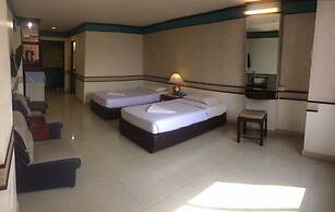 The Pacific Cool Chic