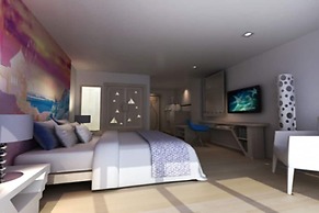 The Pacific Cool Chic