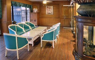 The Pacific Cool Chic