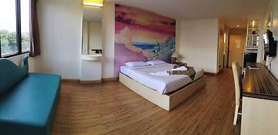 The Pacific Cool Chic