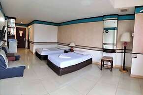 The Pacific Cool Chic