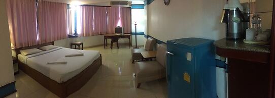 The Pacific Cool Chic