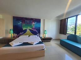 The Pacific Cool Chic