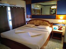 The Pacific Cool Chic