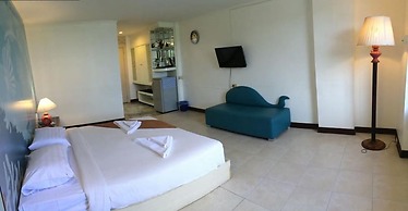 The Pacific Cool Chic