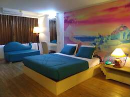 The Pacific Cool Chic