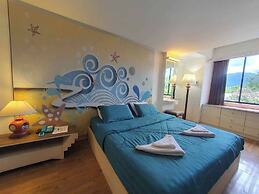 The Pacific Cool Chic