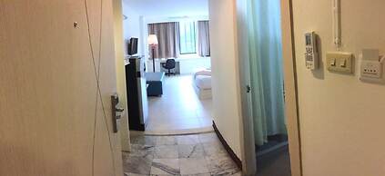 The Pacific Cool Chic