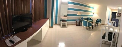 The Pacific Cool Chic