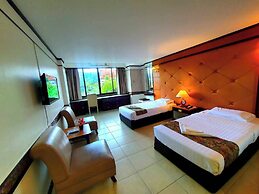 The Pacific Cool Chic