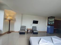 The Pacific Cool Chic