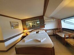 The Pacific Cool Chic