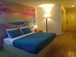 The Pacific Cool Chic