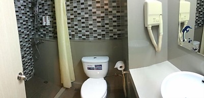 The Pacific Cool Chic