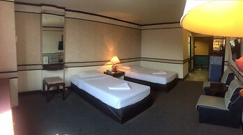 The Pacific Cool Chic