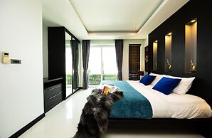 Colibri Pool Villa Pattaya