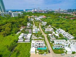 Colibri Pool Villa Pattaya