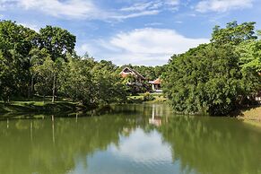Nai Harn Baan-Bua Villas