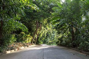 Nai Harn Baan-Bua Villas