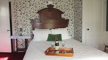 Center Lovell Inn