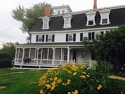 Center Lovell Inn