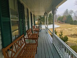 Center Lovell Inn