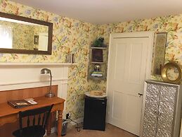 Center Lovell Inn