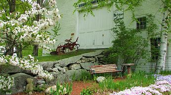 Center Lovell Inn
