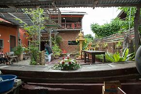Baan Are Gong Riverside Homestay