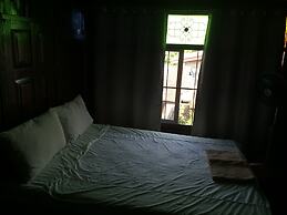 Baan Are Gong Riverside Homestay