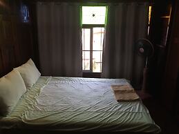 Baan Are Gong Riverside Homestay