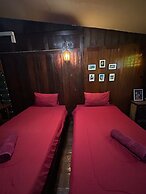 Baan Are Gong Riverside Homestay