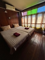 Baan Are Gong Riverside Homestay