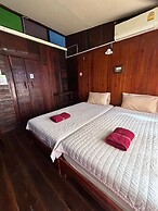 Baan Are Gong Riverside Homestay