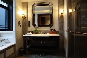 Shanghai Donghu Hotel