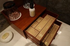 Shanghai Donghu Hotel