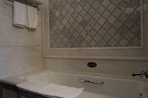 Shanghai Donghu Hotel