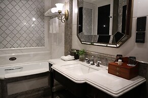 Shanghai Donghu Hotel