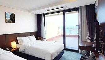 Ramada Sokcho Hotel