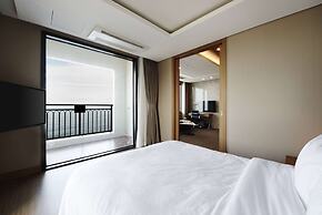 Ramada Sokcho Hotel