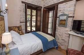 Epoches Luxury Suites