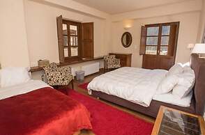 Epoches Luxury Suites