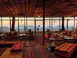 Rocky Mountain Hotel