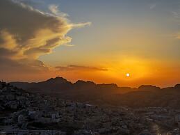 Rocky Mountain Hotel