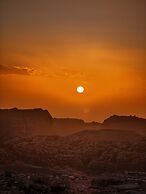 Rocky Mountain Hotel