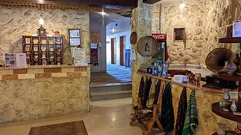 Rocky Mountain Hotel