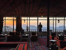 Rocky Mountain Hotel