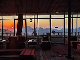 Rocky Mountain Hotel