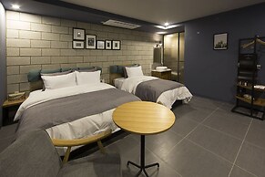 Gimhae Brown Dot Hotel Waterpark